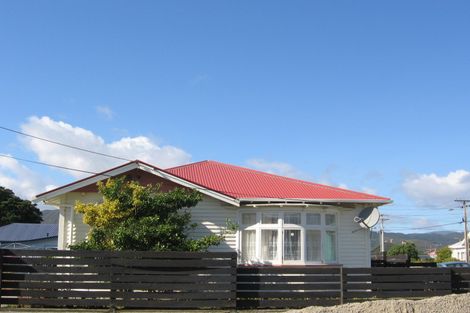 Photo of property in 22 Aurora Street, Petone, Lower Hutt, 5012