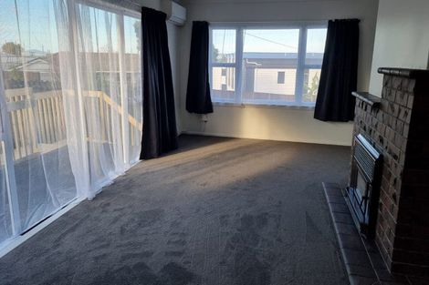 Photo of property in 34 Tiroroa Avenue, Te Atatu South, Auckland, 0610