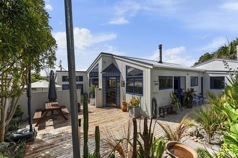 Photo of property in 7 Butlers Lane, Oakura, 4314