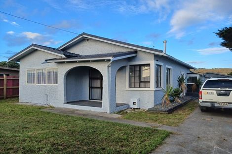 Photo of property in 68 Polson Street, Castlecliff, Whanganui, 4501