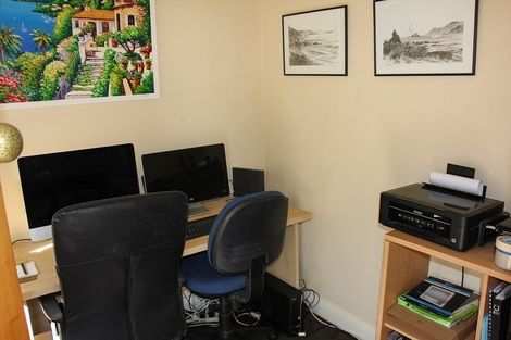 Photo of property in 90 Awa Road, Seatoun, Wellington, 6022