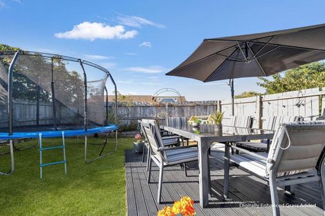 Photo of property in 12 Kentucky Crescent, Nawton, Hamilton, 3200