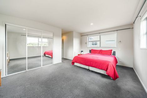 Photo of property in 82b Kirton Drive, Riverstone Terraces, Upper Hutt, 5018