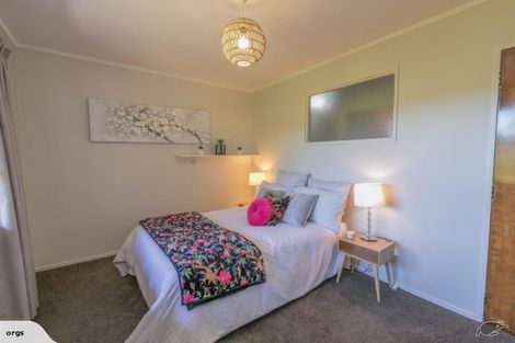 Photo of property in 42 Sailmaker Close, Whitby, Porirua, 5024