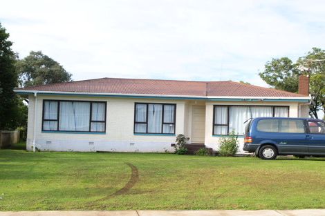 Photo of property in 41 Hallberry Road, Mangere East, Auckland, 2024