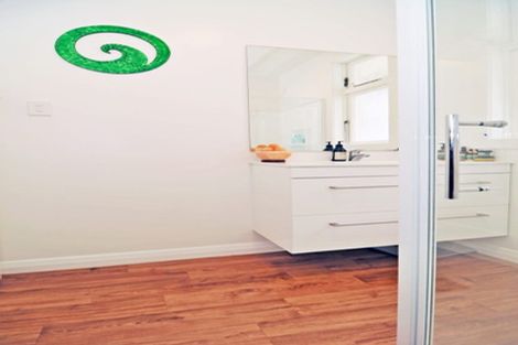 Photo of property in 42 Easther Crescent, Kew, Dunedin, 9012