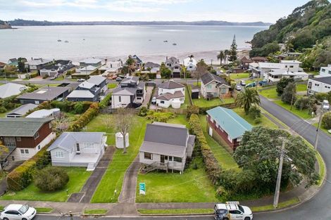 Photo of property in 46 De Luen Avenue, Tindalls Beach, Whangaparaoa, 0930