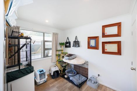 Photo of property in 12 Somerset Crescent, Highbury, Palmerston North, 4412
