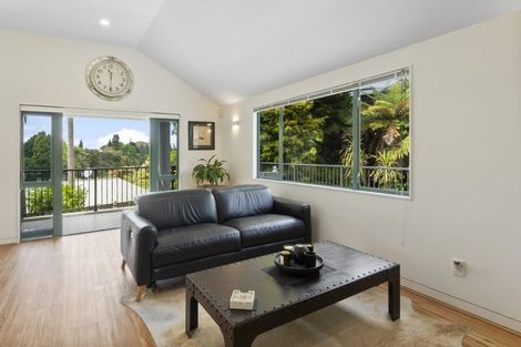 Photo of property in 2 Minchin Crescent, St Andrews, Hamilton, 3200