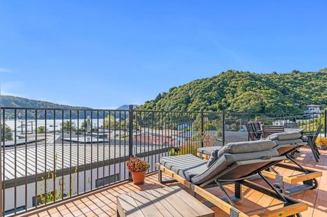 Photo of property in 374a Waikawa Road, Waikawa, Picton, 7220