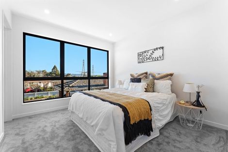 Photo of property in 8a Rowan Terrace, Te Atatu South, Auckland, 0610