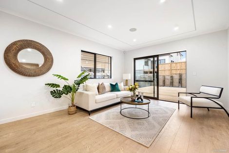 Photo of property in 22 Ballyliffin Drive, Flat Bush, Auckland, 2019