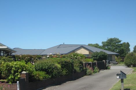 Photo of property in 15 Amdale Avenue, Broomfield, Christchurch, 8042