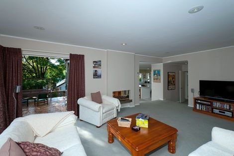 Photo of property in 4 Manu Place, Pinehill, Auckland, 0632