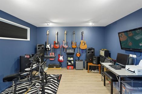 Photo of property in 52 Whitburn Avenue, Halswell, Christchurch, 8025