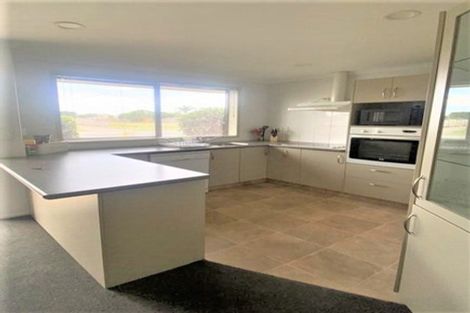 Photo of property in 734 Gloucester Road, Papamoa Beach, Papamoa, 3118