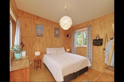 Photo of property in 5 Cross Street, Coalgate, 7673