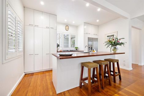 Photo of property in 298 Rimmer Road, Helensville, 0875