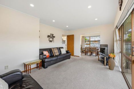 Photo of property in 5/33 Swanson Road, Henderson, Auckland, 0610