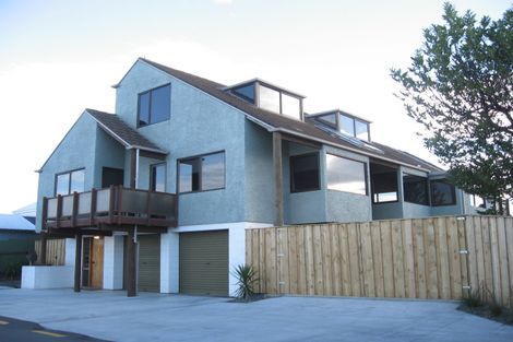 Photo of property in 37 Cameron Road, Bluff Hill, Napier, 4110