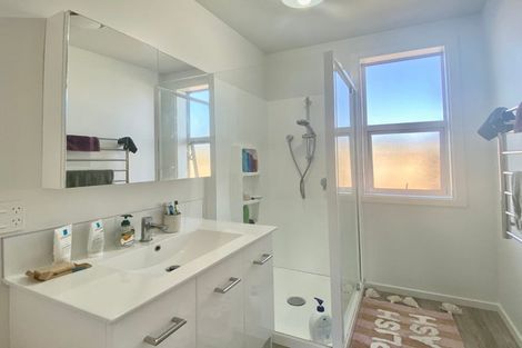 Photo of property in 2 Suva Street, Upper Riccarton, Christchurch, 8041