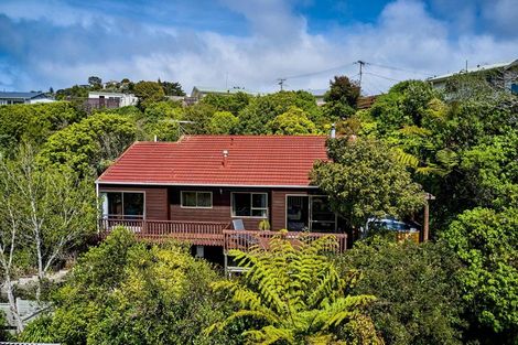 Photo of property in 9 Bushland Grove, Paparangi, Wellington, 6037
