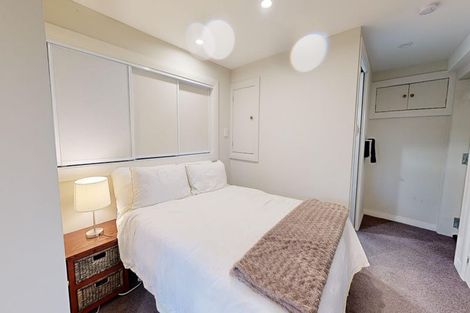 Photo of property in 55 Palliser Road, Roseneath, Wellington, 6011