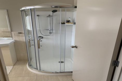 Photo of property in 7 Mazuran Place, Flat Bush, Auckland, 2016