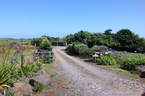 Photo of property in 1454 South Road, Kaitake, New Plymouth, 4374