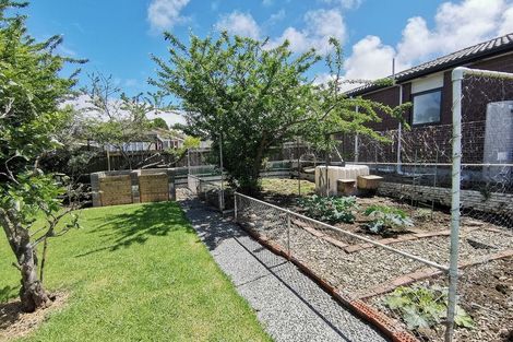 Photo of property in 6 Miles Avenue, Papatoetoe, Auckland, 2025