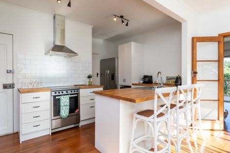 Photo of property in 13 Regent Street, Whakapirau, Maungaturoto, 0583