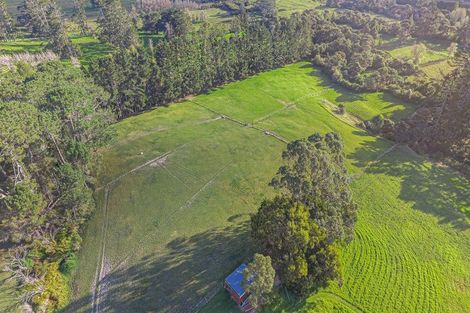 Photo of property in 370 Taupaki Road, Taupaki, Henderson, 0782