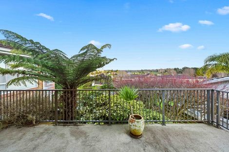 Photo of property in 17 Callard Place, Riverlea, Hamilton, 3216