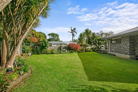 Photo of property in 80 Wairau Road, Oakura, 4314