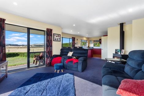 Photo of property in 19 Castle Street, Waikari, 7420