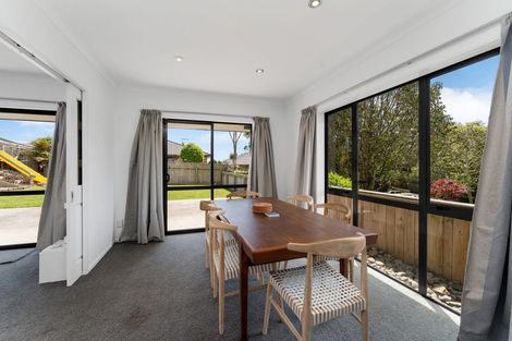 Photo of property in 7 Lambert Way, Paraparaumu, 5032