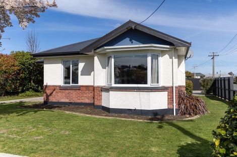 Photo of property in 30 Irving Street, Gore, 9710