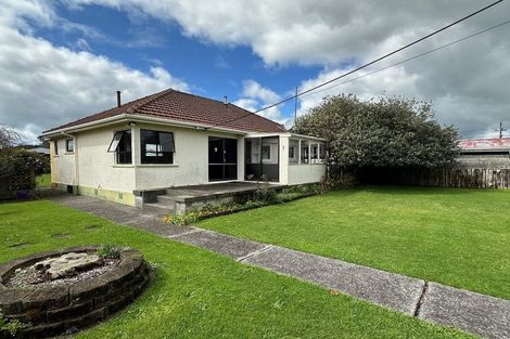 Photo of property in 14 Blake Street, Waitara, 4320