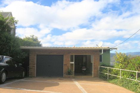 Photo of property in 142 Normandale Road, Normandale, Lower Hutt, 5010