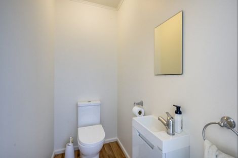 Photo of property in 11 Tauroa Road, Havelock North, 4130