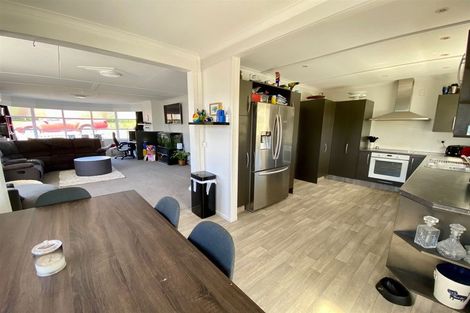 Photo of property in 6 Cossens Street, Balclutha, 9230