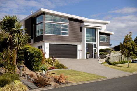 Photo of property in 19 Utopia Park Heights, Welcome Bay, Tauranga, 3112