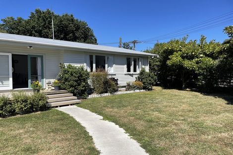 Photo of property in 5 Watts Road, Waipawa, 4210