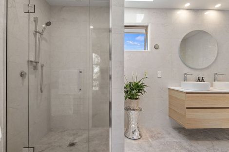 Photo of property in 1 Springvale Gardens, Harewood, Christchurch, 8051