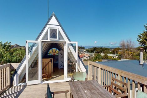 Photo of property in 115 Rua Avenue, Waitarere Beach, Levin, 5510