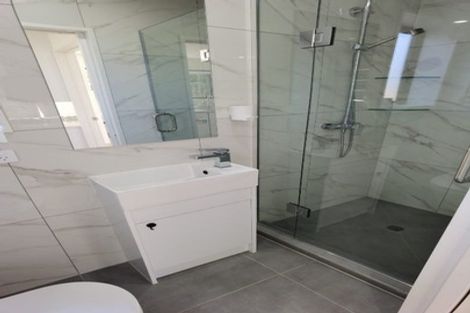 Photo of property in 46 Ayton Drive, Totara Vale, Auckland, 0629