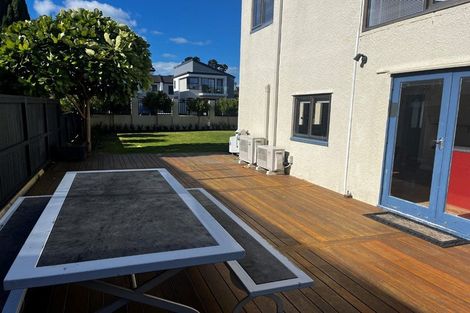 Photo of property in 5 Hattaway Avenue, Bucklands Beach, Auckland, 2012