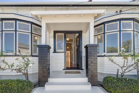 Photo of property in 52 Stanley Street, Berhampore, Wellington, 6023