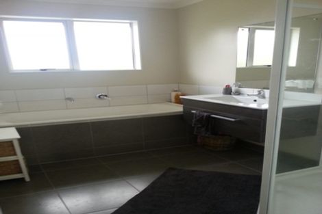 Photo of property in 70 Ngataringa Road, Devonport, Auckland, 0624