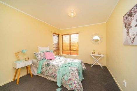 Photo of property in 49 Meridian Grove, Kelvin Grove, Palmerston North, 4414